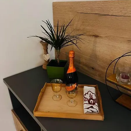 Sparrow Apartmens - Vrabcia Ulica 9, * Košice