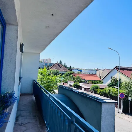 Sparrow Apartmens - Vrabcia Ulica 9, * Košice