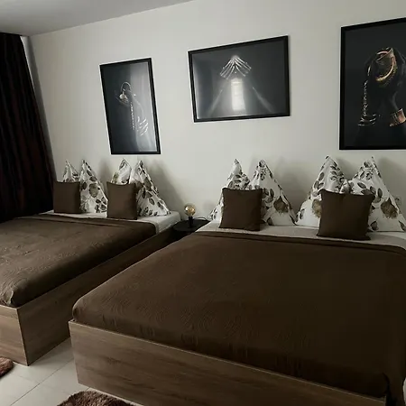 Sparrow Apartmens - Vrabcia Ulica 9, Apartment Kosice