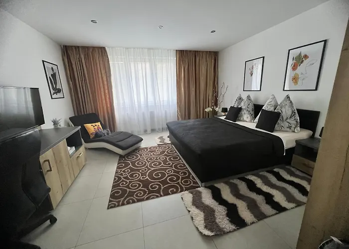 Sparrow Apartmens - Vrabcia Ulica 9, * Kosice